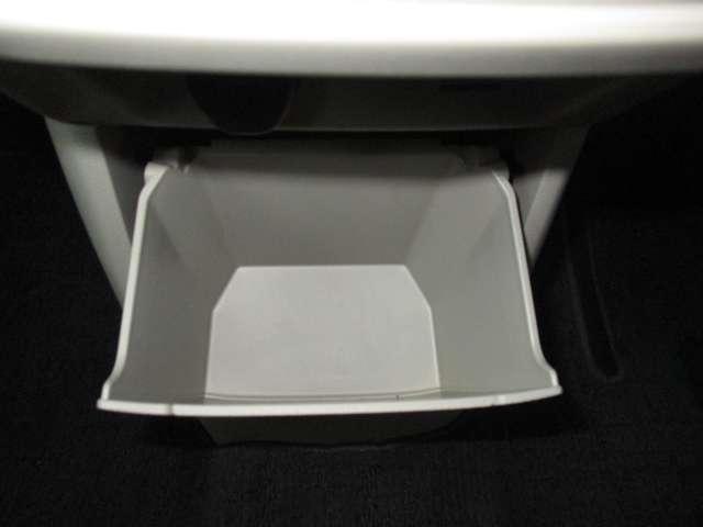 ルークス ６６０　Ｘ　９インチ日産純正ディスプレイオーディオ・　アラモニ　前後衝突軽減ブレーキ　ワンオーナー車　車線逸脱防止　スマートキー　定期点検記録簿　キーフリー　ｉ－ｓｔｏｐ　フルオートエアコン　パワーウインドウ　バックカメラ　盗難防止　カーテンエアバッグ（17枚目）