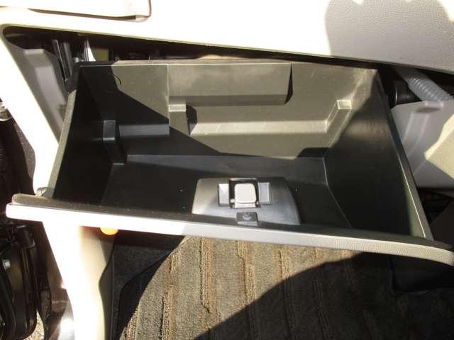 ルークス ６６０　Ｇ　エアバック　パワステ　オートエアコン　ＰＷ　ＡＢＳ　点検記録簿　ＣＤ一体ケンウッドＡＭ／ＦＭチューナー・オートエアコン・プラスチックバイザー・プライバシーガラス・ＡＢＳ・ハロゲンヘッドライト・（7枚目）