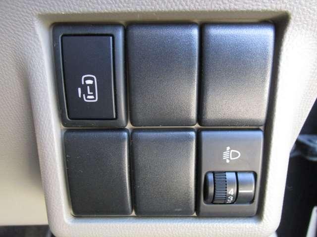 ルークス ６６０　Ｇ　エアバック　パワステ　オートエアコン　ＰＷ　ＡＢＳ　点検記録簿　ＣＤ一体ケンウッドＡＭ／ＦＭチューナー・オートエアコン・プラスチックバイザー・プライバシーガラス・ＡＢＳ・ハロゲンヘッドライト・（14枚目）