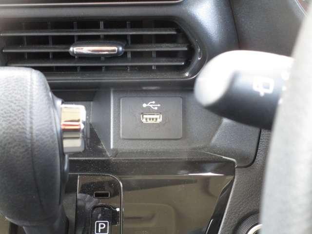 ルークス ハイウエイスターＧターボ　１オーナー　ナビ　アルミホイール　ＡＢＳ　パワーステアリング　メモリーナビ　オートエアコン（10枚目）