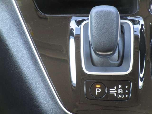 セレナ １．２　ｅ－ＰＯＷＥＲ　ハイウェイスター　Ｖ　ＭＭ５２１Ｄ－Ｌナビゲーション＆アラウンドビュー　３６０°カメラ　エマジェンシーブレーキ　１オナ　スマキー　バックカメラ　ＬＥＤ　レーンアシスト　点検記録簿付　ＥＴＣ　ドラレコ　Ａストップ　イモビ　サイドカーテンエアバック　フルオートエアコン　ＡＢＳ（12枚目）