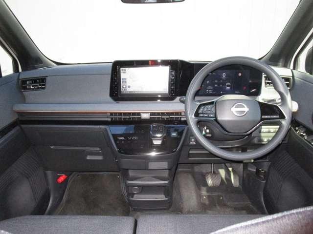 サクラ Ｘ　取説記録簿　カーナビ　試乗車アップ　ワンオーナー車　オートエアコン　アルミ　メモリーナビ　エアバッグ　ＡＢＳ　パワーウィンドウ　パワーステアリング（3枚目）