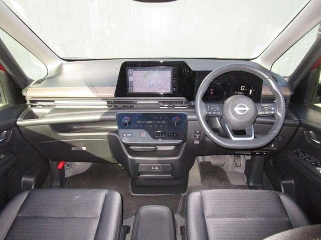 セレナ １．４　ｅ－ＰＯＷＥＲ　ハイウェイスターＶ　アルミ　カーナビ　パワーウィンドウ　１オナ　記録簿　メモリーナビ　フルオートエアコン（3枚目）