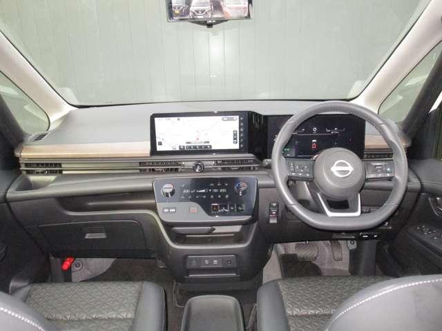 セレナ 1.4 e-4ORCE ハイウェイスターV 4WD ニッサンコネクトナビ・AVM・ETC アラウンドビュー レーンアシスト 3列シート ドラレコ レーダークルーズ 地デジ LEDヘッドランプ オートマチックハイビーム ナビTV バックカメラ 試乗車(5枚目)