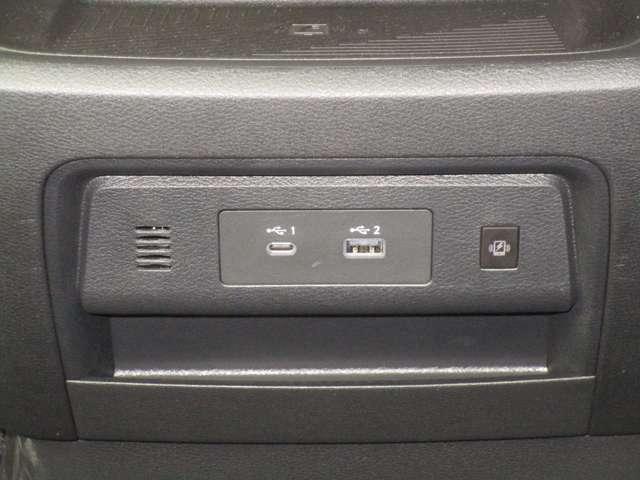 セレナ 1.4 e-4ORCE ハイウェイスターV 4WD ニッサンコネクトナビ・AVM・ETC アラウンドビュー レーンアシスト 3列シート ドラレコ レーダークルーズ 地デジ LEDヘッドランプ オートマチックハイビーム ナビTV バックカメラ 試乗車(12枚目)