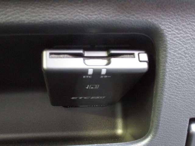 デイズ ６６０　Ｘ　試乗車　ＭＭ２２３ＤーＬナビゲーション　アラウンドビューモニター　ＥＴＣ２．０　Ｆｒドラレコ　室内ドラレコ　前後ソナー　サイド＆カーテンエアバッグ　ＶＤＣ＆ＬＤＷ　衝突軽減防止装置＆踏み間違い防止装置（11枚目）