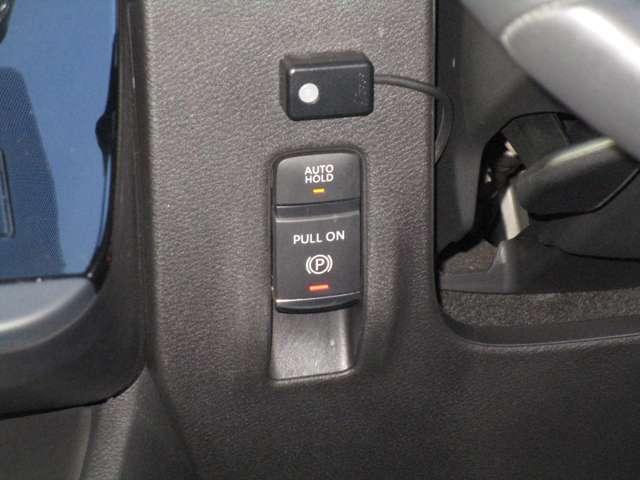 セレナ ニッサンコネクトナビゲーション&アラウンドビューモニター ETC2.0プロパイロット 前後ドライブレコーダー 後席モニター 前後ソナー ワイヤレス充電器 フロント&セカンドシートヒーター バイザー(9枚目)