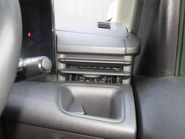 セレナ ニッサンコネクトナビゲーション&アラウンドビューモニター ETC2.0プロパイロット 前後ドライブレコーダー 後席モニター 前後ソナー ワイヤレス充電器 フロント&セカンドシートヒーター バイザー(19枚目)