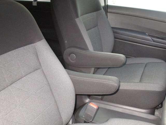 セレナ ニッサンコネクトナビゲーション&アラウンドビューモニター ETC2.0プロパイロット 前後ドライブレコーダー 後席モニター 前後ソナー ワイヤレス充電器 フロント&セカンドシートヒーター バイザー(23枚目)