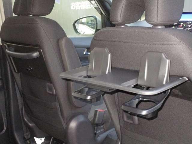 セレナ ニッサンコネクトナビゲーション&アラウンドビューモニター ETC2.0プロパイロット 前後ドライブレコーダー 後席モニター 前後ソナー ワイヤレス充電器 フロント&セカンドシートヒーター バイザー(30枚目)