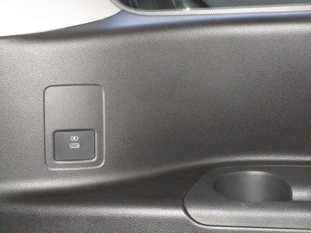 セレナ ニッサンコネクトナビゲーション&アラウンドビューモニター ETC2.0プロパイロット 前後ドライブレコーダー 後席モニター 前後ソナー ワイヤレス充電器 フロント&セカンドシートヒーター バイザー(39枚目)