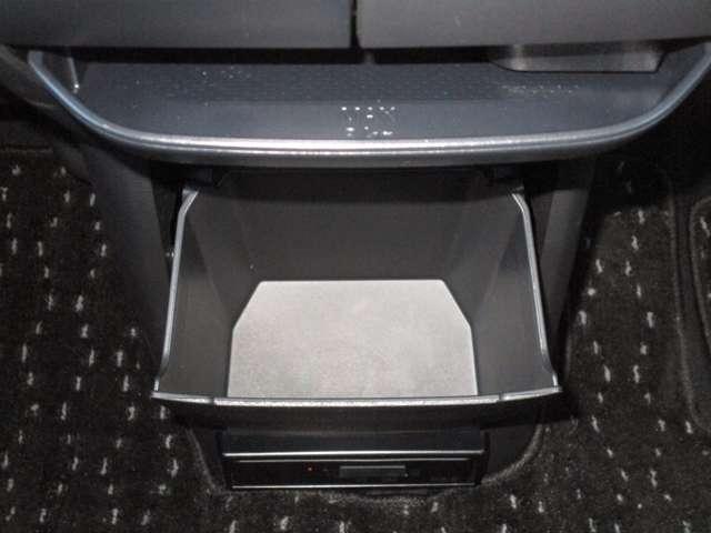 ルークス ６６０　ハイウェイスターＧターボ　プロパイロット　エディショ　ＭＭ２２３Ｄ－Ｌナビゲーション＆アラウンドビュー　ナビ付　ワンオ－ナ－　Ｗエアバック　ＬＫＡ　ＡＡＣ　Ｉ－ＳＴＯＰ　スマ－トキ－　ＡＣＣ　ドライブレコーダ　パワーステアリング　サイドエアバック　記録簿（28枚目）