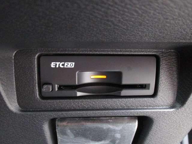 �������H�̗��������X���[�Y�ɒʉ߂ł���A�֗��Ȃd�s�b�Q�D�O�t���ł��B