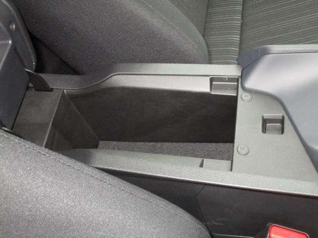 �Z���^�[�R���\�[���ɂ͎��[�a�n�w������܂��B