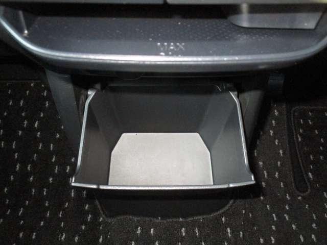 ルークス ６６０　ハイウェイスターＧターボ　ナビ＆ＡＶＭ・ＥＴＣ・ドラレコ・ＬＤＷ　パノラマモニター　地デジ　アイスト　ＬＥＤライト　アルミ　オートハイビーム　スマキー　レーンアシスト　１オーナー車　ドラレコ　フルオートエアコン　点検記録簿（19枚目）