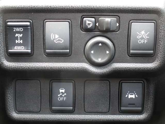 ノート １．２　ｅ－ＰＯＷＥＲ　メダリスト　ＦＯＵＲ　４ＷＤ　ＭＭ３１９ＤーＷナビゲーション＆ＡＶＭ・ＥＴＣ　インテリキー　ナビＴＶ　盗難防止装置　切替４ＷＤ　キーレス　１オーナー　レーンアシスト　エアバッグ　ドラレコ　バックカメラ　クルコン　フルオートエアコン（5枚目）