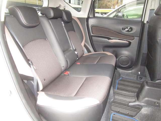 ノート １．２　ｅ－ＰＯＷＥＲ　メダリスト　ＦＯＵＲ　４ＷＤ　ＭＭ３１９ＤーＷナビゲーション＆ＡＶＭ・ＥＴＣ　インテリキー　ナビＴＶ　盗難防止装置　切替４ＷＤ　キーレス　１オーナー　レーンアシスト　エアバッグ　ドラレコ　バックカメラ　クルコン　フルオートエアコン（20枚目）