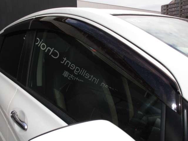 ノート １．２　ｅ－ＰＯＷＥＲ　メダリスト　ＦＯＵＲ　４ＷＤ　ＭＭ３１９ＤーＷナビゲーション＆ＡＶＭ・ＥＴＣ　インテリキー　ナビＴＶ　盗難防止装置　切替４ＷＤ　キーレス　１オーナー　レーンアシスト　エアバッグ　ドラレコ　バックカメラ　クルコン　フルオートエアコン（27枚目）