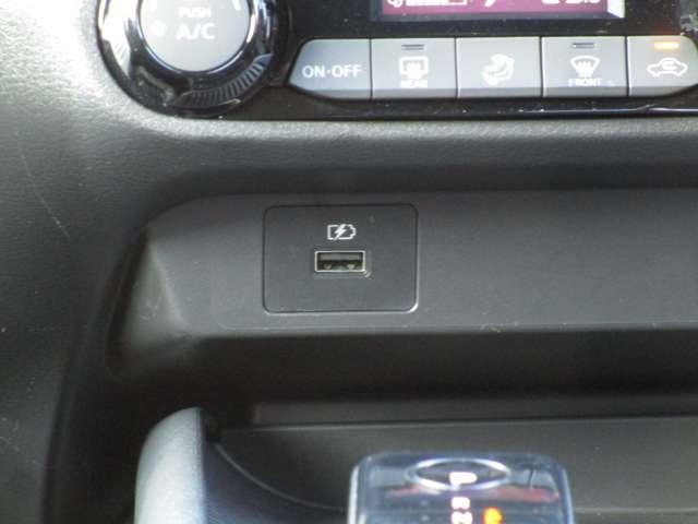 ノート １．２　Ｘ　ナビ＆バックカメラ・ＥＴＣ・ドラレコ　全方位モニタ　地デジフルセグＴＶ　運転席エアバック　ＬＫＡ　オートＬＥＤ　インテリジェントキ　メモリ－ナビ　ＬＥＤヘッドランプ　ＥＴＣ　セキュリティー　Ｂモニター（10枚目）