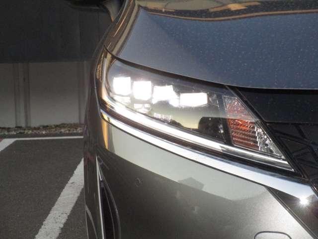 ノート １．２　Ｘ　ナビ＆バックカメラ・ＥＴＣ・ドラレコ　全方位モニタ　地デジフルセグＴＶ　運転席エアバック　ＬＫＡ　オートＬＥＤ　インテリジェントキ　メモリ－ナビ　ＬＥＤヘッドランプ　ＥＴＣ　セキュリティー　Ｂモニター（33枚目）