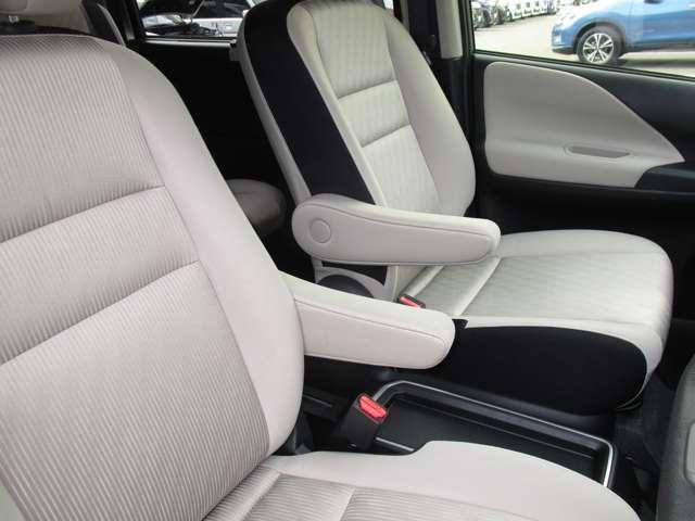 セレナ １．２　ｅ－ＰＯＷＥＲ　ハイウェイスター　Ｖ　キーレスエントリ　レーダークルーズＣ　衝突軽減ブレーキシステム　スマートキーＰスタート　１オーナ　３列シート　車線逸脱　ＥＴＣ　ウォークスルー　ドライブレコーダー　記録簿付き　バックカメラ　メモリナビ（21枚目）