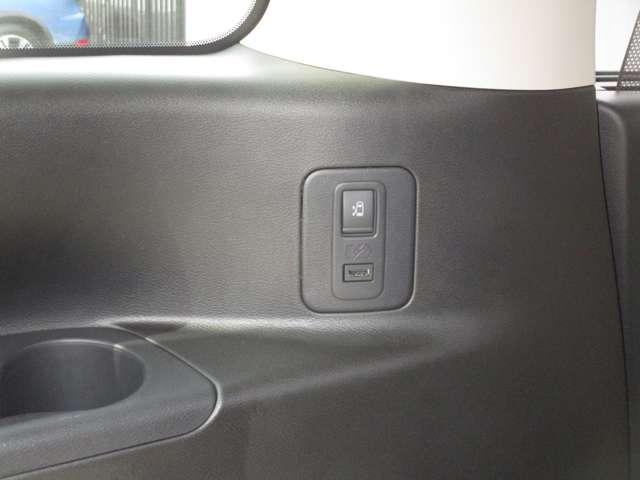 セレナ １．２　ｅ－ＰＯＷＥＲ　ハイウェイスター　Ｖ　キーレスエントリ　レーダークルーズＣ　衝突軽減ブレーキシステム　スマートキーＰスタート　１オーナ　３列シート　車線逸脱　ＥＴＣ　ウォークスルー　ドライブレコーダー　記録簿付き　バックカメラ　メモリナビ（33枚目）