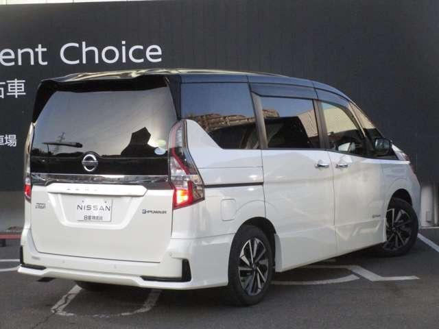 セレナ １．２　ｅ－ＰＯＷＥＲ　ハイウェイスター　Ｖ　キーレスエントリ　衝突軽減ブレーキシステム　１オーナ　３列シート　車線逸脱　ウォークスルー　オートエアコン　イモビライザー　アイドリングストップ　ＡＷ　サイドエアバッグ　ＡＢＳ　助手席エアバッグ（2枚目）