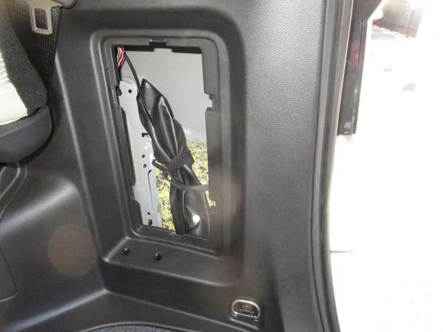 セレナ １．２　ｅ－ＰＯＷＥＲ　ハイウェイスター　Ｖ　キーレスエントリ　衝突軽減ブレーキシステム　１オーナ　３列シート　車線逸脱　ウォークスルー　オートエアコン　イモビライザー　アイドリングストップ　ＡＷ　サイドエアバッグ　ＡＢＳ　助手席エアバッグ（41枚目）