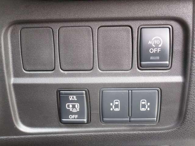 セレナ 2.0 ハイウェイスター V MM521DーLナビゲーション&アラウンドビュ ハイビームアシスト クルコン LEDランプ サイドエアバッグ アルミ 三列シート ワンオーナー エアバッグ LDP キーフリー ETC ナビTV ABS(20枚目)