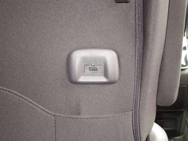 セレナ 2.0 ハイウェイスター V MM521DーLナビゲーション&アラウンドビュ ハイビームアシスト クルコン LEDランプ サイドエアバッグ アルミ 三列シート ワンオーナー エアバッグ LDP キーフリー ETC ナビTV ABS(27枚目)