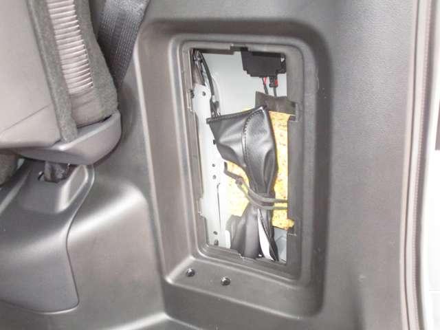 セレナ 2.0 ハイウェイスター V MM521DーLナビゲーション&アラウンドビュ ハイビームアシスト クルコン LEDランプ サイドエアバッグ アルミ 三列シート ワンオーナー エアバッグ LDP キーフリー ETC ナビTV ABS(41枚目)