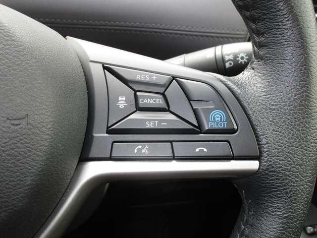 セレナ ２．０　ハイウェイスター　Ｖ　ＭＭ５２１ＤーＬナビゲーション＆バックビューモ　カーナビ　ハイビームアシスト　レーダーＣ　アルミ　三列シート　ワンオーナー　エアバッグ　ＬＤＰ　キーフリー　パワーウインドウ　点検記録簿　盗難防止装置（12枚目）