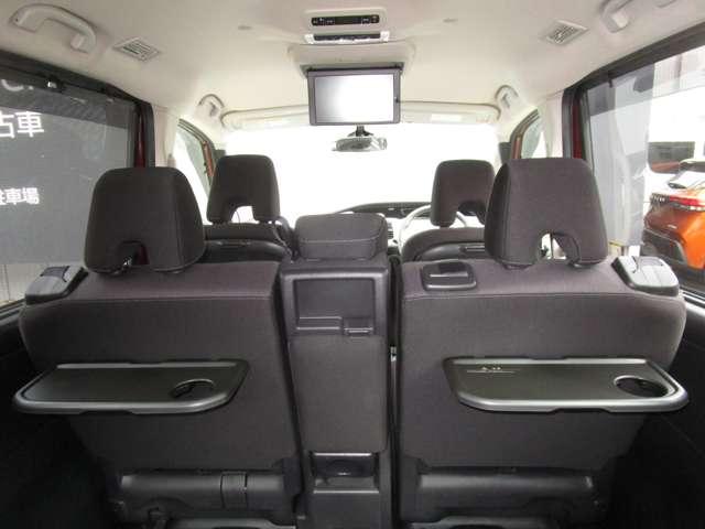 セレナ ２．０　ハイウェイスター　Ｖ　ＭＭ５２１ＤーＬナビゲーション＆バックビューモ　カーナビ　ハイビームアシスト　レーダーＣ　アルミ　三列シート　ワンオーナー　エアバッグ　ＬＤＰ　キーフリー　パワーウインドウ　点検記録簿　盗難防止装置（31枚目）