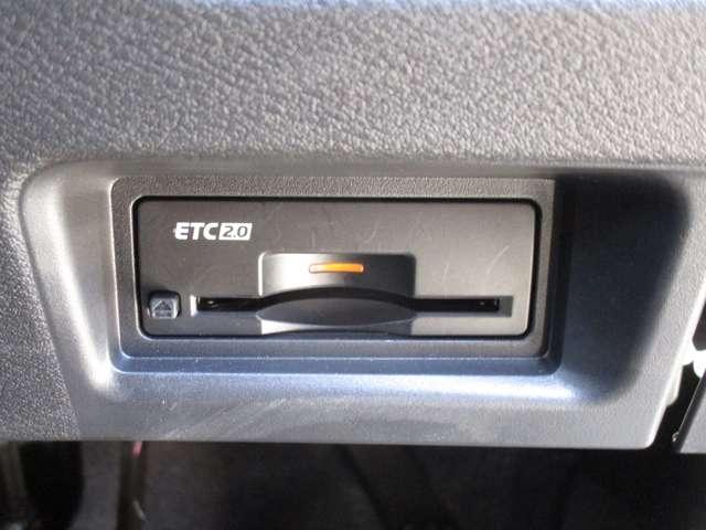 セレナ １．４　ｅ－ＰＯＷＥＲ　ハイウェイスターＶ　ナビ付　フルオートエアコン　ＡＢＳ　社用車　１オナ　アルミホイール　記録簿　キーレス　アイドリングストップ　パワーウィンドウ　メモリーナビ　スマートキープッシュスタート（9枚目）