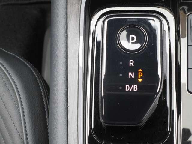 オーラ １．２　Ｇ　レザーエディション　レザーシート　アルミ　メモリーナビゲーション　アラウンドビューモニター　ＥＴＣ　ドラレコ　プロパイロット　ＳＯＳコール　記録簿　ＡＢＳ　エアコン　パワステ　エアバッグ　パワーウィンドウ　ワンオ－ナ－（20枚目）