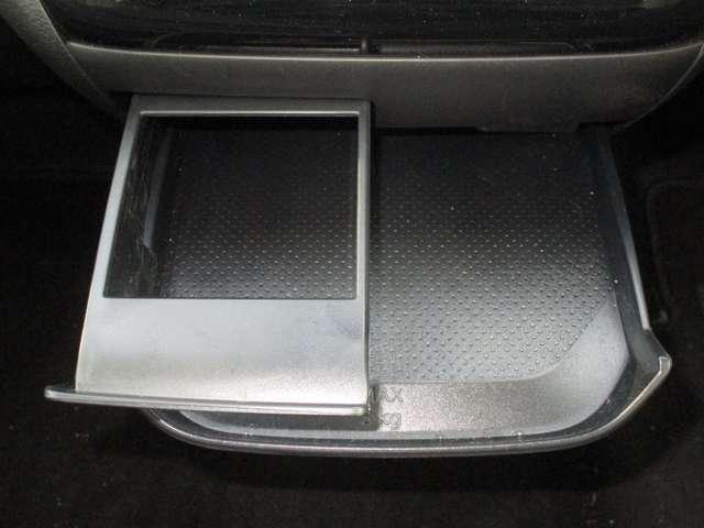 デイズ ６６０　Ｘ　試乗車　ナビ＆ＡＶＭ・ＥＴＣ・ドラレコ　ドライブレコーダ　ハイビームＡ　全周囲Ｍ　衝突軽減ブレ－キ　Ｂカメ　車線逸脱警報装置　地デジ　ワンオ－ナ－車　ｉ－ｓｔｏｐ　ＬＥＤライト　助手席エアバック　禁煙（18枚目）