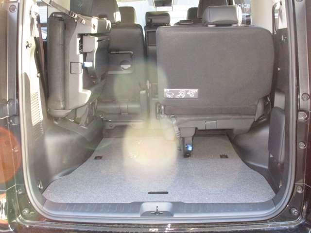 セレナ 2.0 ハイウェイスターV 試乗車 ナビ&AVM・ETC・ドラレコ 両側電動パワースライドドア 地デジフルセグTV 試乗車アップ LKA アイドリングS アダプティブクルコン Bカメラ スマートキー&プッシュスタート 3列シート(42枚目)