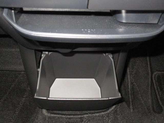 デイズ ６６０　ハイウェイスターＸ　ＭＭ３２０Ｄ－Ｌナビゲーション＆ＡＶＭ・ＥＴＣ　踏み間違え防止　スマ－トキ－　ＷエアＢ　レーンアシスト　Ｒカメ　地デジ　ＥＴＣ　盗難警報装置　ＬＥＤ　ハイビームアシスト　ドライブレコーダー　パワステ（21枚目）