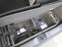 荷室の下に収納があります。これは便利なアイテムです。