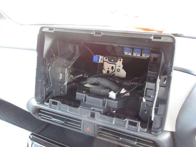 ルークス 660 X 4WD アラウンドビューモニター・衝突軽減ブレー エマブレ 全方位モニター 4WD アイドリングストップ スマートキー キーレス オートエアコン 運転席エアバック 助手席エアバック バックカメラ サイドエアバック パワーウィンドウ 車線逸脱警告(17枚目)