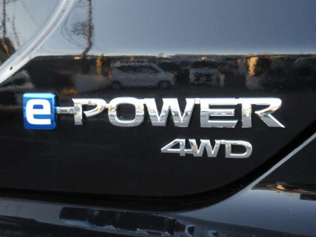 キックス 1.2 X FOUR (e-POWER) 4WD メモリーナビ・TV・アラウンドビューモニタ ナビTV LEDライト 踏み間違い防止 アラウンドビュ- 試乗車UP ETC 車線逸脱警報 インテリキー バックモニター ワンオーナー オートエアコン 4WD アルミホイール メモリーナビ 記録簿付き(6枚目)