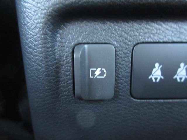 キックス 1.2 X FOUR (e-POWER) 4WD メモリーナビ・TV・アラウンドビューモニタ ナビTV LEDライト 踏み間違い防止 アラウンドビュ- 試乗車UP ETC 車線逸脱警報 インテリキー バックモニター ワンオーナー オートエアコン 4WD アルミホイール メモリーナビ 記録簿付き(16枚目)