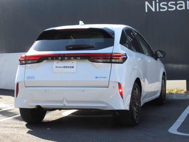 オーラ 1.2 G 90周年記念車 メモリーナビ・TV・アラウンドビューモニタ アラウンドモニ LED スマートキー 衝突軽減ブレーキ 試乗車 オートエアコン アルミ メモリーナビ ドラレコ バックカメラ サイドカメラ キーレス ETC レーダークルーズ(2枚目)