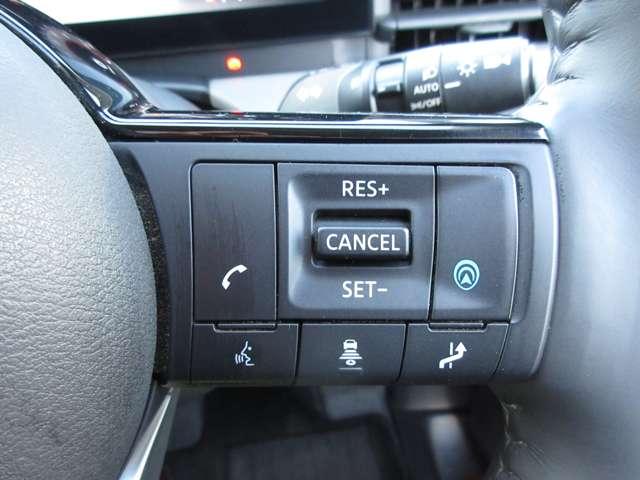 セレナ １．４　ｅ－ＰＯＷＥＲ　ルキシオン　プロパイロット・メモリーナビ・ＴＶ・アラウ　インテリジェントエマージェンシーブレーキ　アラウンドビュー　ＬＥＤヘッドランプ　ＬＤＰ　ワンオーナー　バックモニター　パーキングアシスト　ＥＴＣ　アルミホイール　インテリジェントキー　オートエアコン（12枚目）