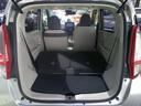 シートを両方倒すと大きな荷物も積めます。