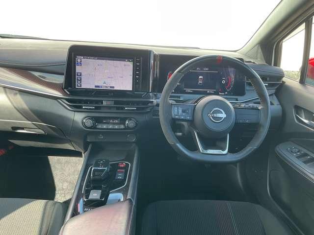 オーラ 1.2 NISMO メモリーナビ アラウンドビューモニター カーテンエアバッグ エマブレ インテリキー ETC 車線逸脱警報 ワンセグ キーフリーシステム ダブルエアバック 定期点検記録簿 アルミホイール 運転席エアバッグ メモリーナビ ナビTV ABS(4枚目)