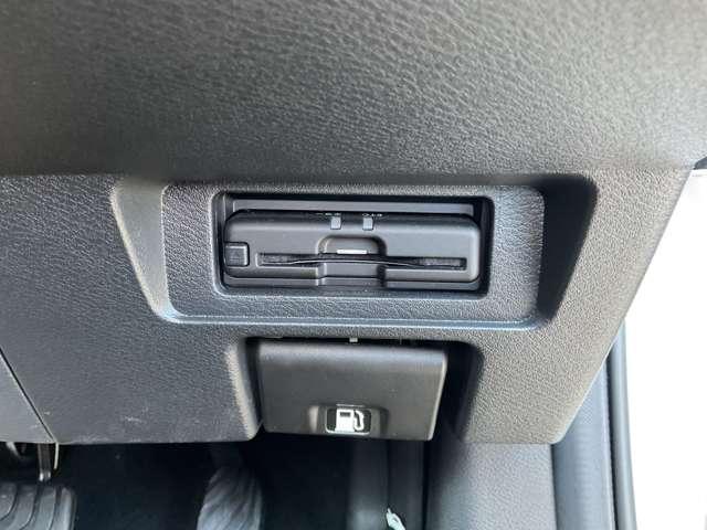 オーラ 1.2 NISMO メモリーナビ アラウンドビューモニター カーテンエアバッグ エマブレ インテリキー ETC 車線逸脱警報 ワンセグ キーフリーシステム ダブルエアバック 定期点検記録簿 アルミホイール 運転席エアバッグ メモリーナビ ナビTV ABS(8枚目)