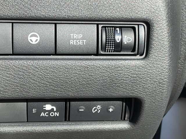 エクストレイル 1.5 X メモリーナビ アラウンドビューモニター アラウンドビューモニター レーンキープアシスト 踏み間違い防止装置 1オーナー LED 盗難防止システム スマートキー レーダークルーズ アルミホイール ETC エアコン パワーステアリング(7枚目)