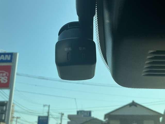 ノート 1.2 X メーカーナビ アラウンドカメラ リアカメラ 衝突被害軽減ブレ-キ 全方位カメラ ETC付 アルミ LEDヘッドライト レーダークルーズ レーンアシスト インテリジェントキー ワンオーナー ドラレコ アイドリングストップ 整備記録簿(19枚目)