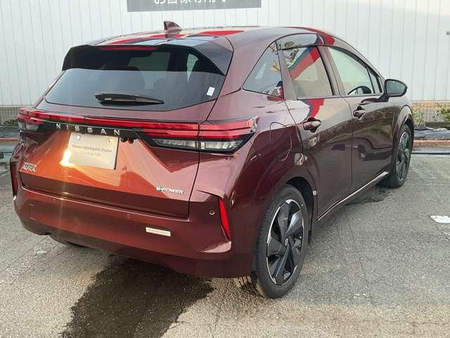 オーラ １．２　Ｇ　レザーエディション　メモリーナビ　アラウンドビューーモニター　ワンオーナ　追突防止　本革　車線逸脱警報装置　ＬＥＤ　ドライブレコーダー　盗難防止　記録簿　バックモニター　ＥＴＣ　インテリジェントキー　メモリーナビゲーション　ＡＷ　キーレスエントリー　ＡＢＳ（2枚目）